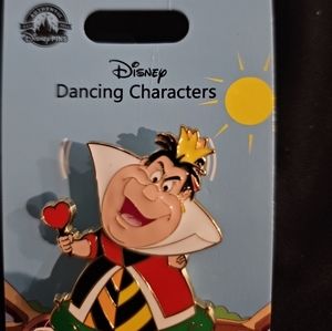 2023 Disney Alice In Wonderland Queen Of Hearts Dancing Characters LE Pin